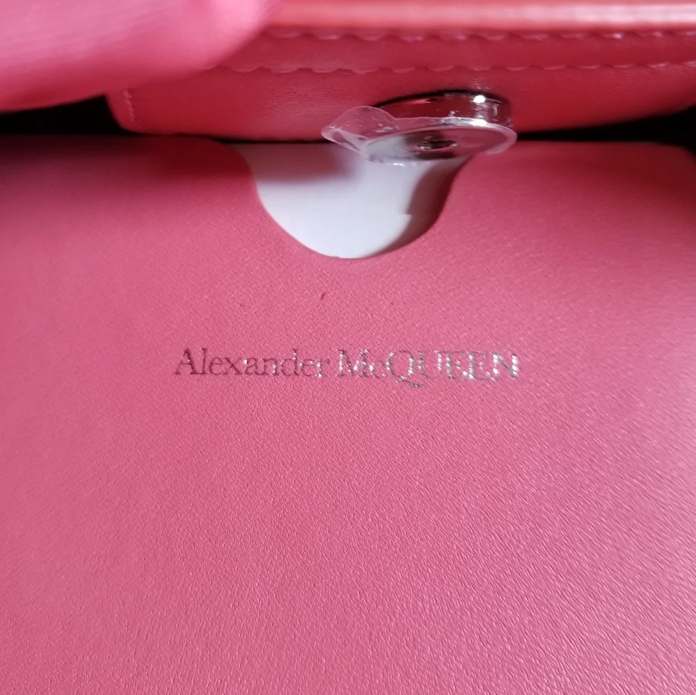 Alexander McQueen Mini Crossbody Bag Coral - Picture 10 of 10